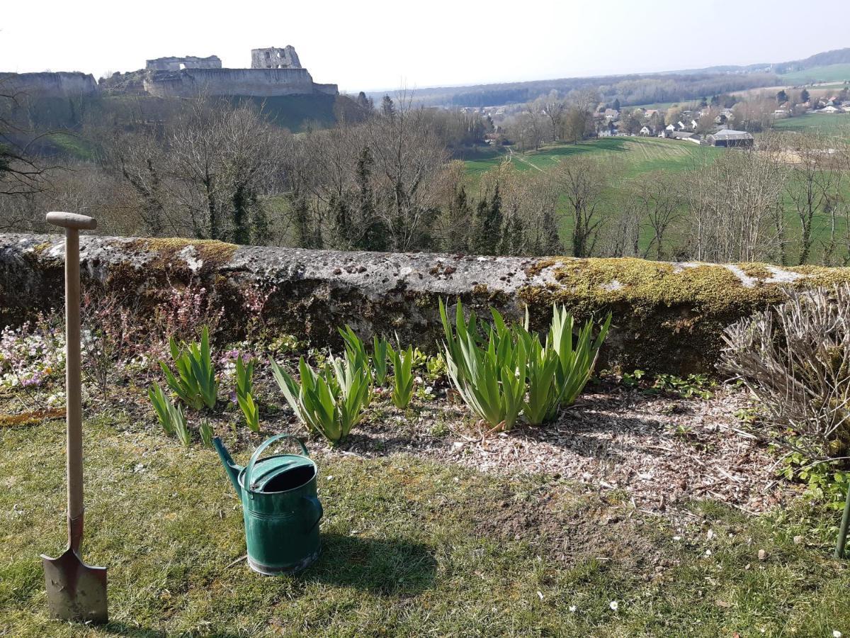 Location A Coucy Le Chateau Exterior foto