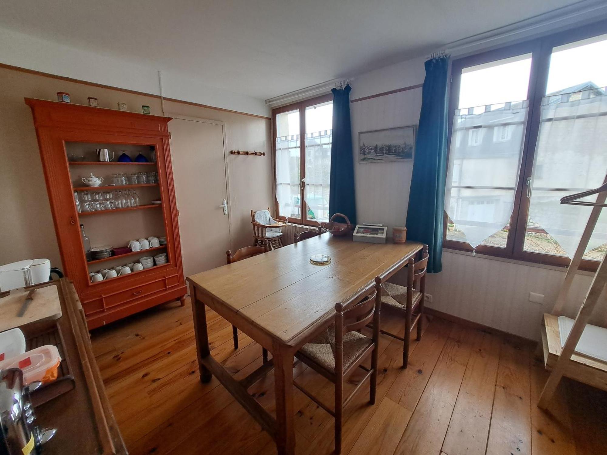 Location A Coucy Le Chateau Exterior foto